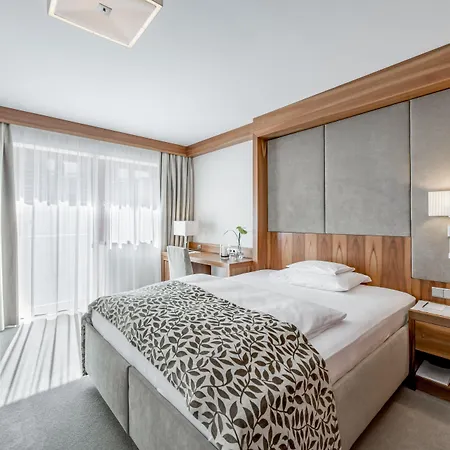 Trofana Royal 5 Otel Ischgl