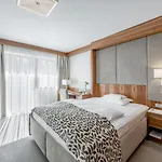 Trofana Royal 5 5*