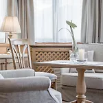 Trofana Royal 5 Отель Ишгль
